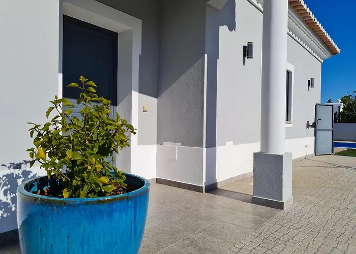 Casa Limao - Private Pool & Garden - & Center 650m Ferienhaus
