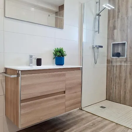 Casa Limao - Private Pool & Garden - & Center 650m بيت للعطل كارفويرو