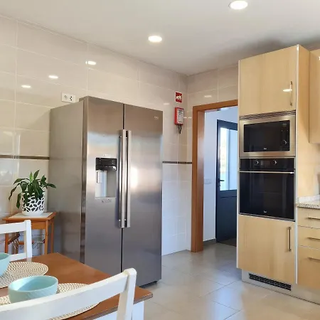 Casa Limao - Private Pool & Garden - & Center 650m بيت للعطل كارفويرو