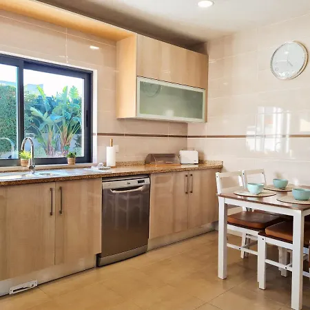 Holiday home Casa Limao - Private Pool & Garden - & Center 650m Carvoeiro (Lagoa)